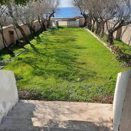 Climatizzata Fronte Mare Con Grande Patio Esterno Ferienhaus Capilungo